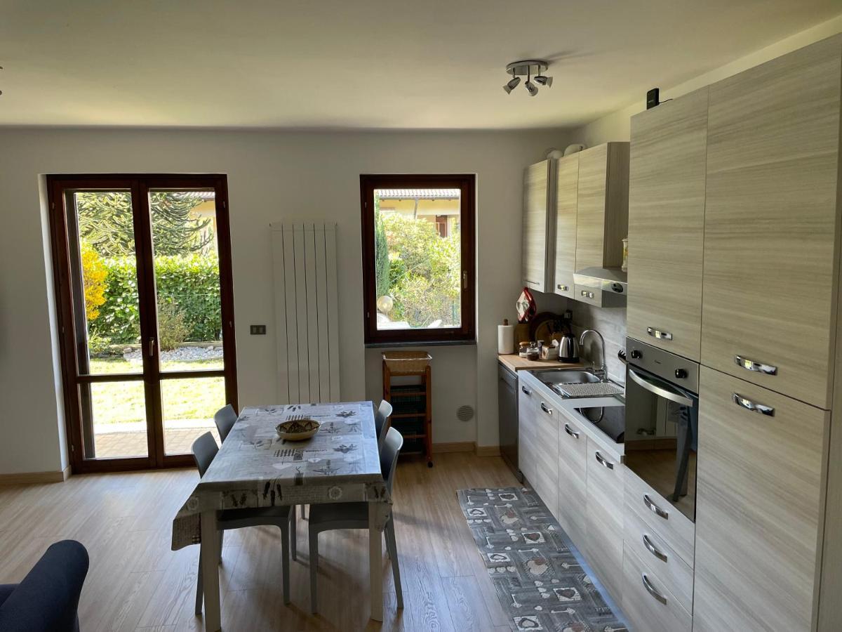 La Casa Del Conte - Feriolo Di Baveno Con Giardino Privato Apartment Luaran gambar