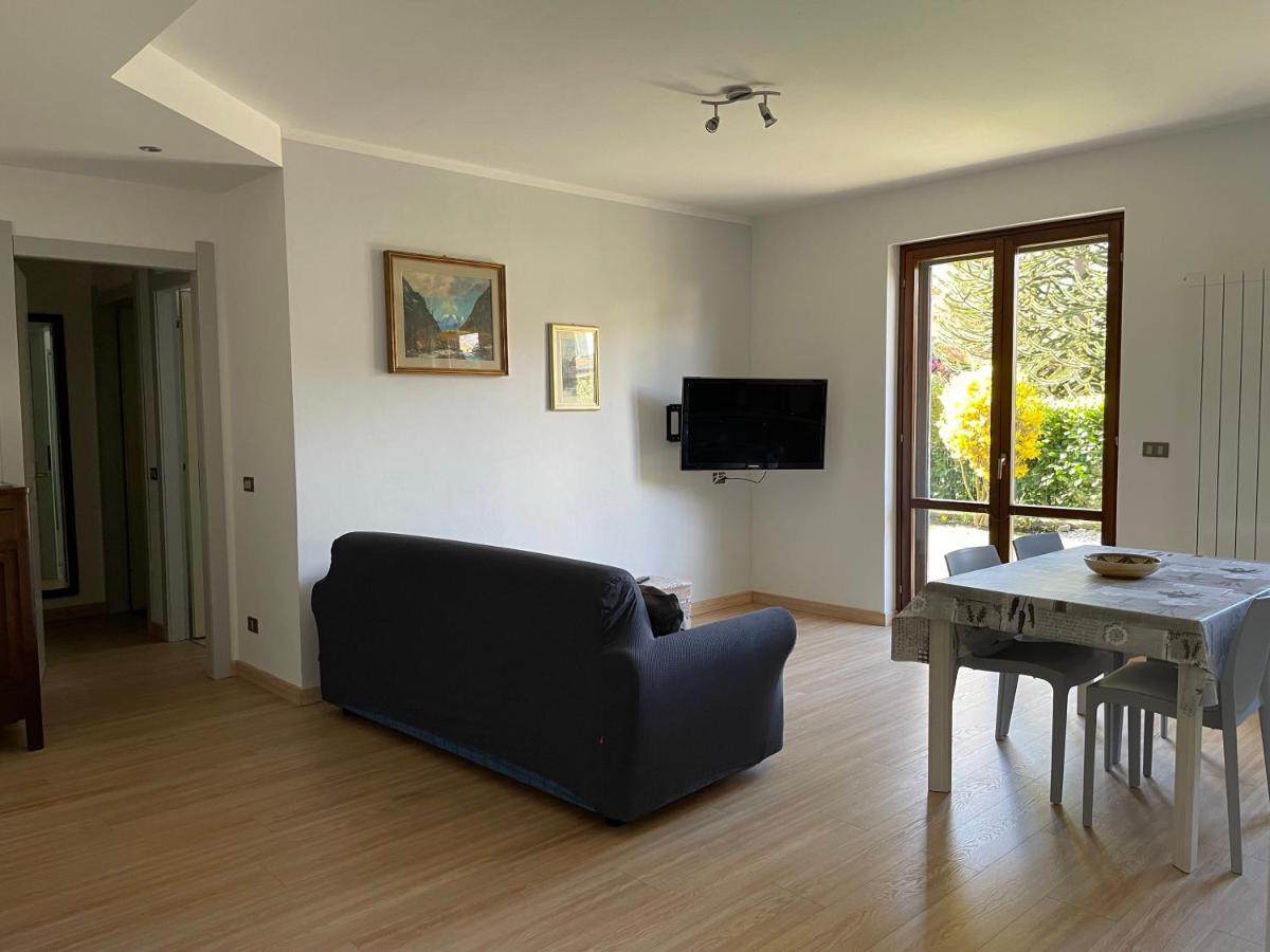 La Casa Del Conte - Feriolo Di Baveno Con Giardino Privato Apartment Luaran gambar