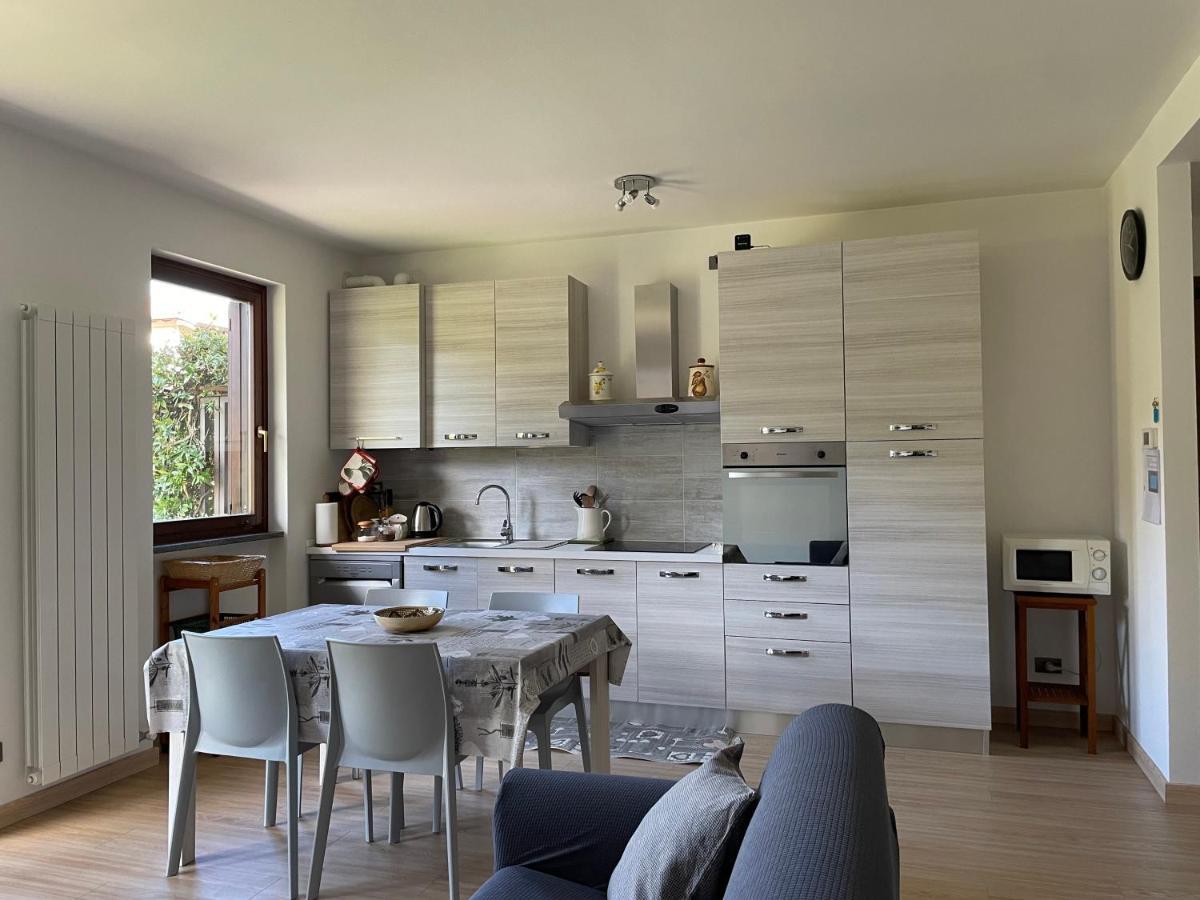 La Casa Del Conte - Feriolo Di Baveno Con Giardino Privato Apartment Luaran gambar