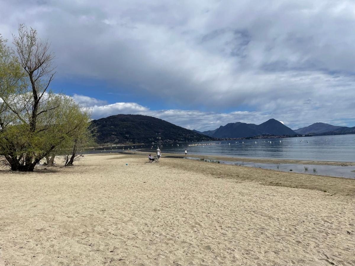 La Casa Del Conte - Feriolo Di Baveno Con Giardino Privato Apartment Luaran gambar